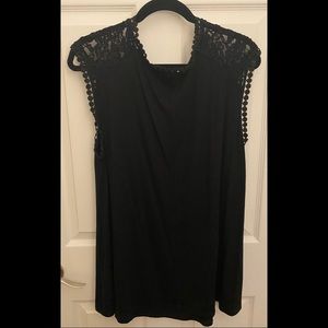 LAST CHANCE Emerald Lace Sleeveless Top—2x